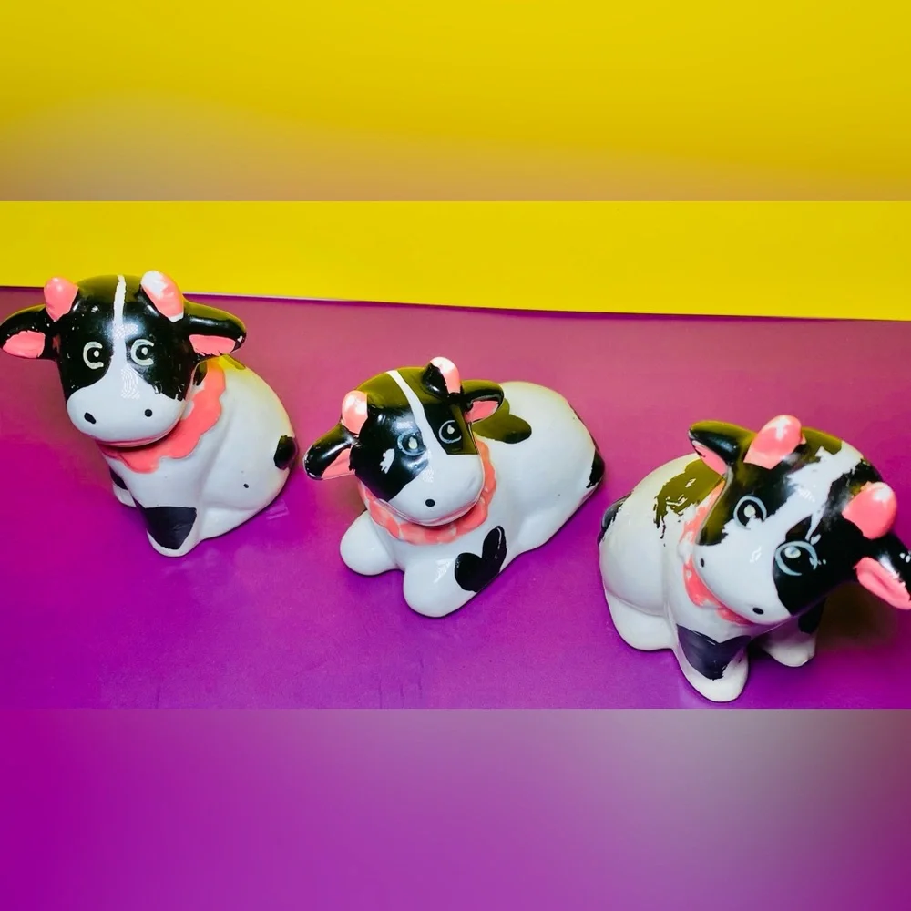 Vintage Set of 3‎ Glossy Hand Painted Ceramic Cows Country Farm Figurines